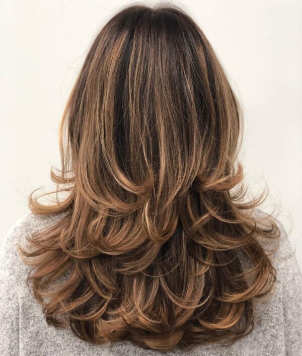 three step haircut in agra at amisha beauty care