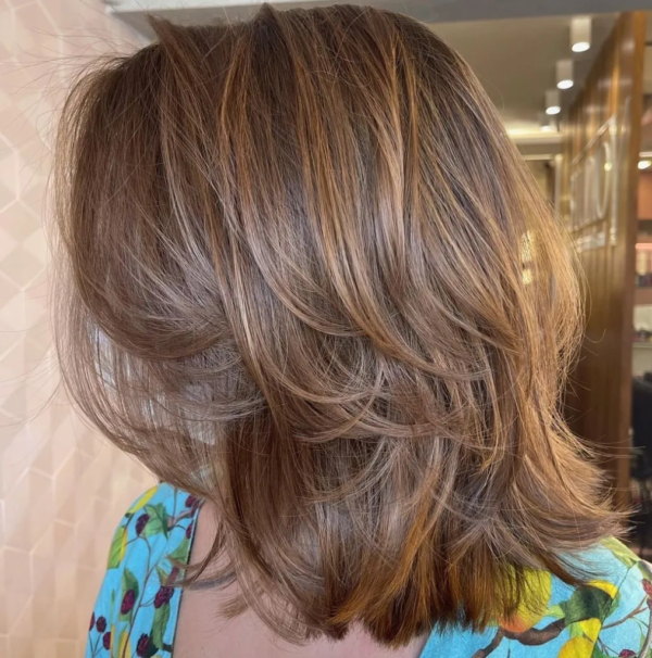 step haircut in agra at amisha beauty care