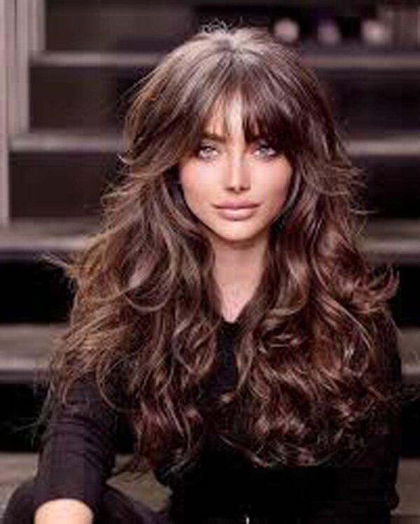 feather haircut in agra at amisha beauty care